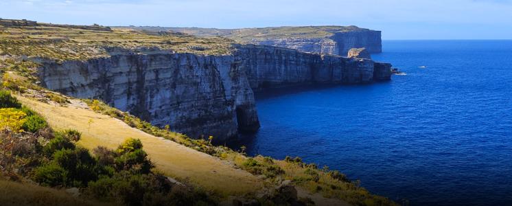 viaggiare a piedi in inverno