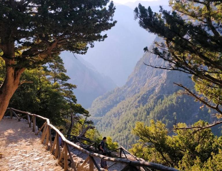percorso a piedi a Creta con natura della Grecia Montagne e gole per trekking in Grecia