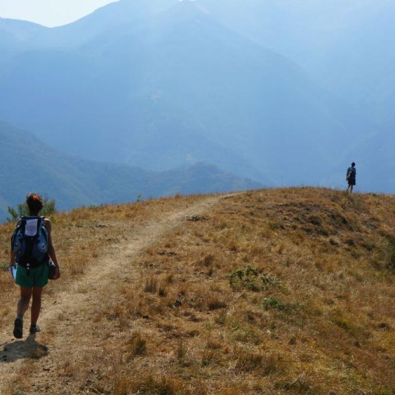 walker on a ridge between Fidenza and Pontremoli