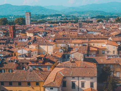 VIA FRANCIGENA: SEZIONE 5, DA PONTREMOLI A LUCCA viaggio a piedi autoguidato