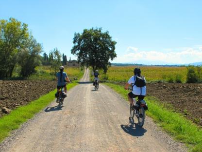 EN BICICLETA POR LA VÍA FRANCÍGENA, LUCCA A ROMA Autoguiado
