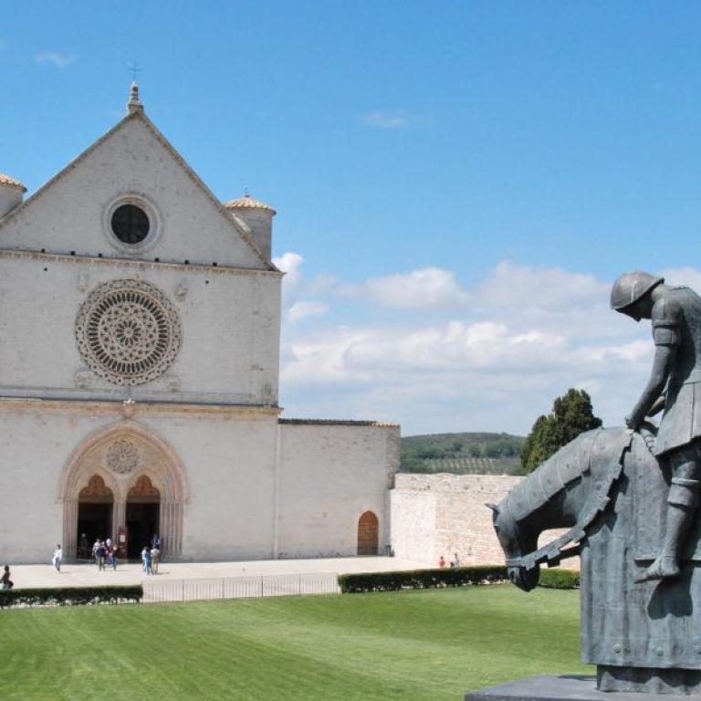 saint francis way walking towards assisi basilique