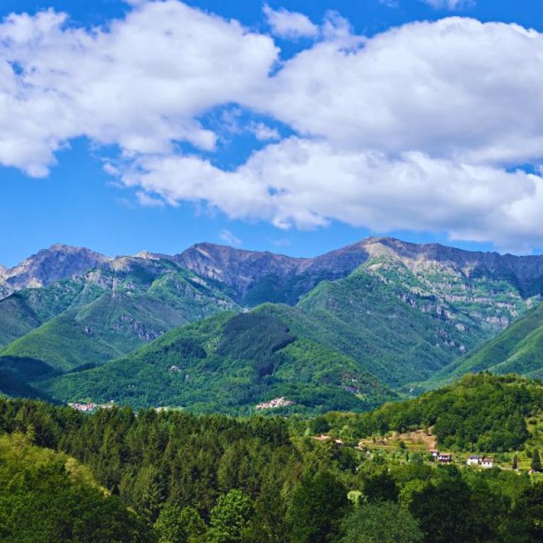 Tuscan Via Francigena:The vivid nature of Lunigiana