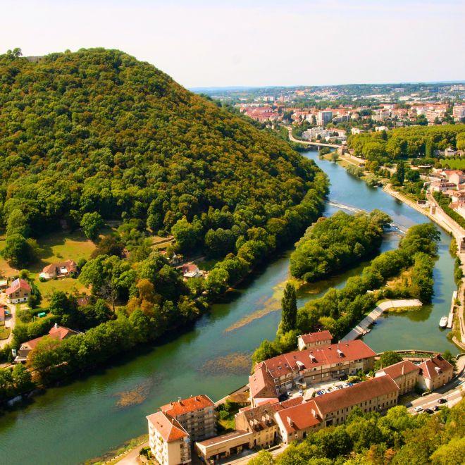 paesaggio fiume in francia