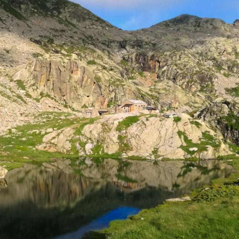 barma lake in lys valley