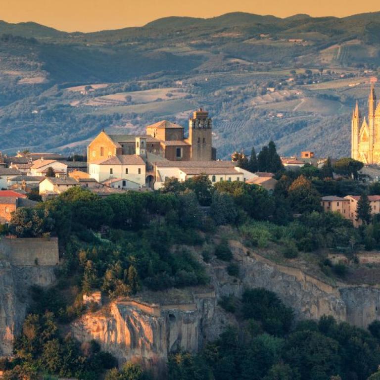 Francigena Easy Siena Orvieto architecture