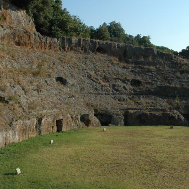 sutri roman amphitheater 