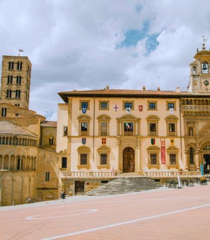 Arezzo & Valtiberina: Sulle Orme dei Grandi Artisti Italiani