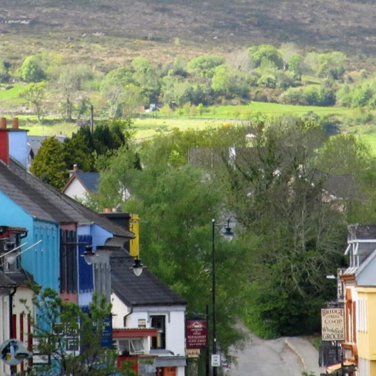 pueblo colorado Camino de trekking en Irlanda Kerry Way