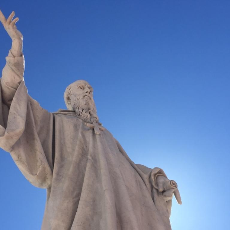 norcia statue square