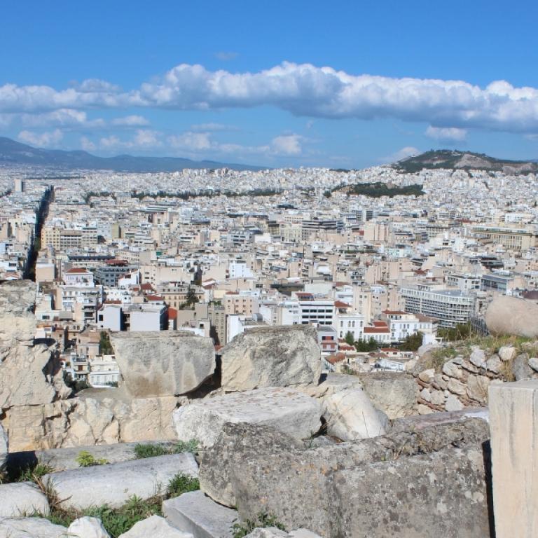 Dettaglio delle Cariatidi dell’Acropoli, simbolo di un weekend ad Atene