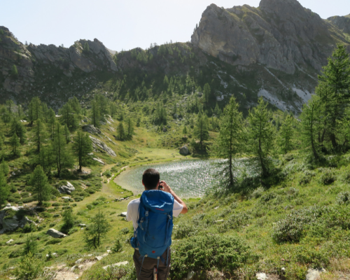 Walking in the mountains: choosing the right journey, step by step